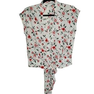 NWOT Triple Seven V-Neck Button Front Blou…